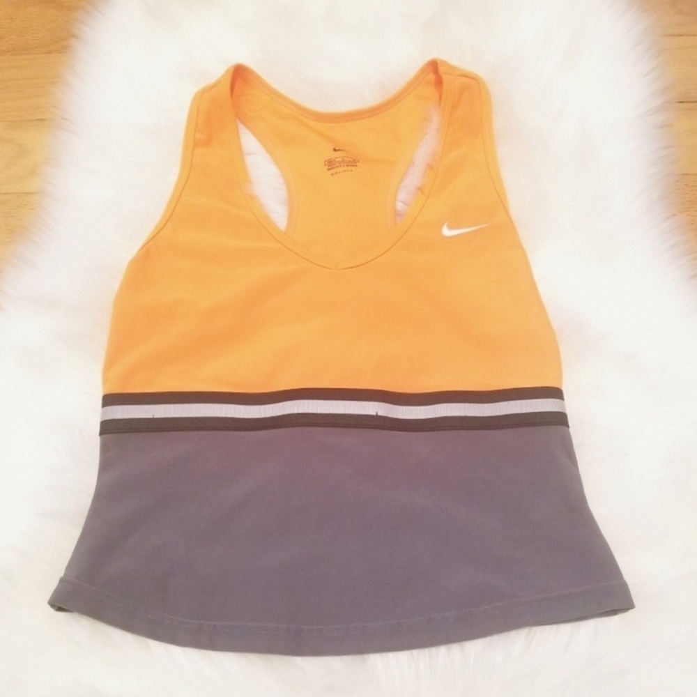 Nike cropped workout top